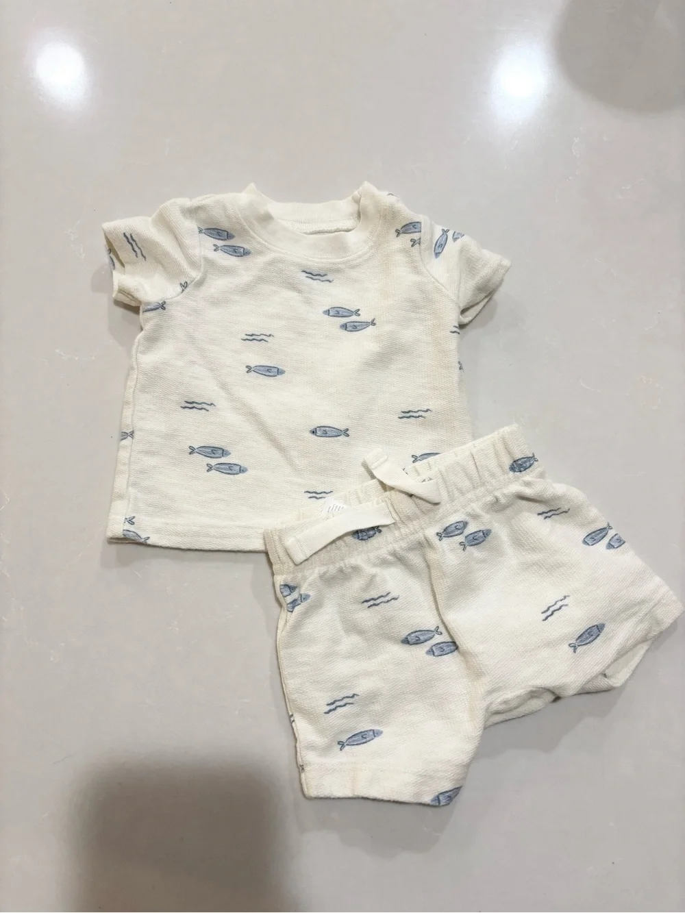Newborn Bundle Lot of Onsies, Footies and Tee and Short Set Old Navy Carter’s